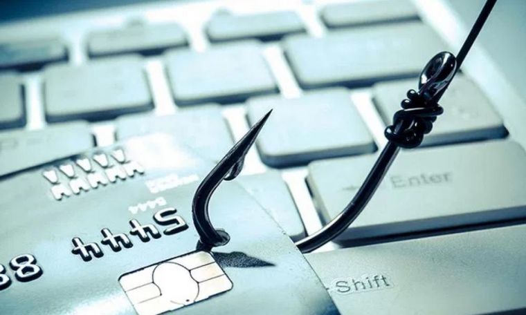Οι βασικές μορφές απάτης στις ηλεκτρονικές συναλλαγές – Τι πρέπει να προσέχουν οι καταναλωτές