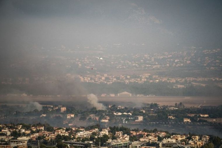 Χαμηλή η ποιότητα του αέρα σε Ελλάδα και Αν. Μεσόγειο λόγω μικροσωματιδίων από πυρκαγιές – Βελτίωση από αύριο