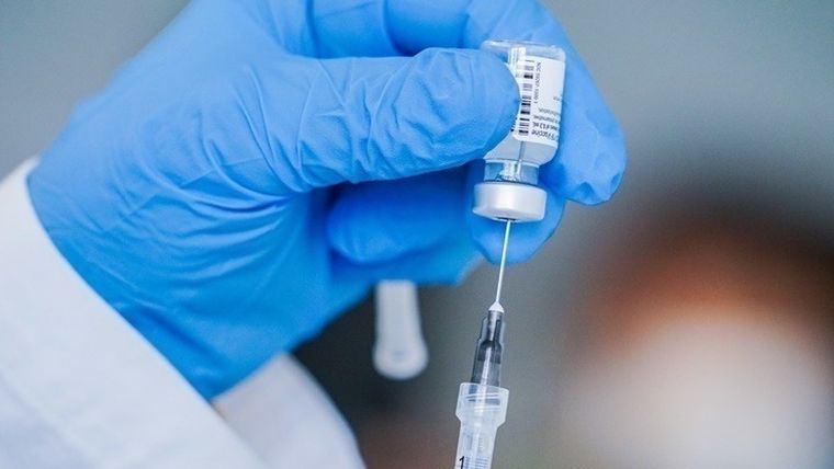 Εγκρίθηκε στις ΗΠΑ η 3η δόση του εμβολίου της Pfizer για τους άνω των 65 ετών