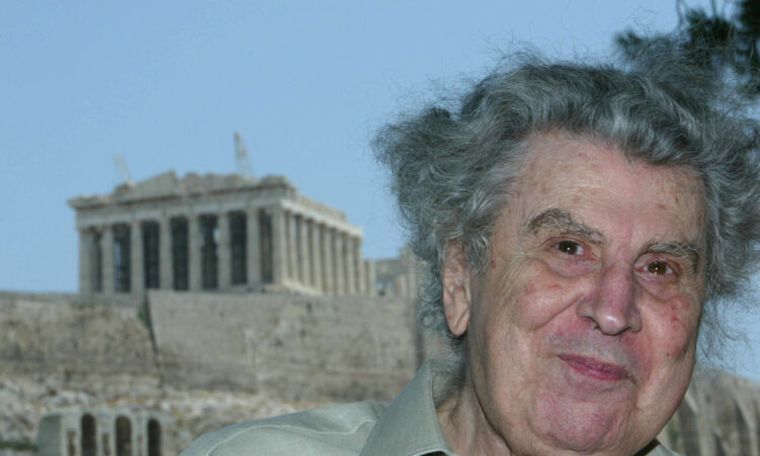 Η Ελλάδα αποχαιρετά τον Μίκη Θεοδωράκη – Σε λαϊκό προσκύνημα η σορός του στην Μητρόπολη Αθηνών από την Τρίτη