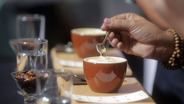 Παγκόσμια ημέρα καφέ : Η καθημερινή κατανάλωση 3-4 φλιτζανιών σχετίζεται με μειωμένο σωματικό βάρος