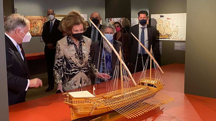 Η Βασίλισσα Σοφία της Ισπανίας επισκέφτηκε την έκθεση για τη Ναυμαχία της Ναυπάκτου