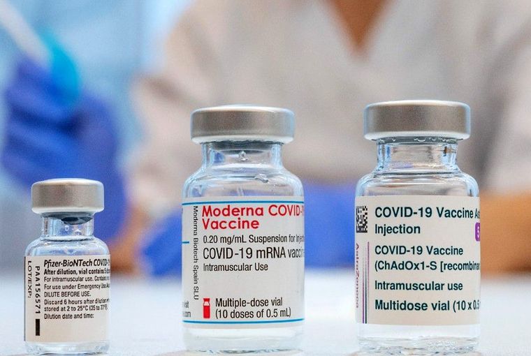 EMA και ECDC συνιστούν τον συνδυασμό των εμβολίων κατά της Covid