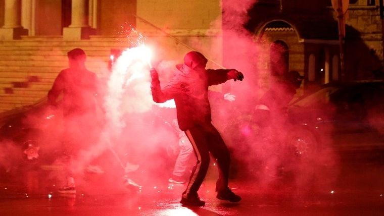 Εννέα συλλήψεις και 35 προσαγωγές για τα επεισόδια μετά την πορεία στο κέντρο της Θεσσαλονίκης