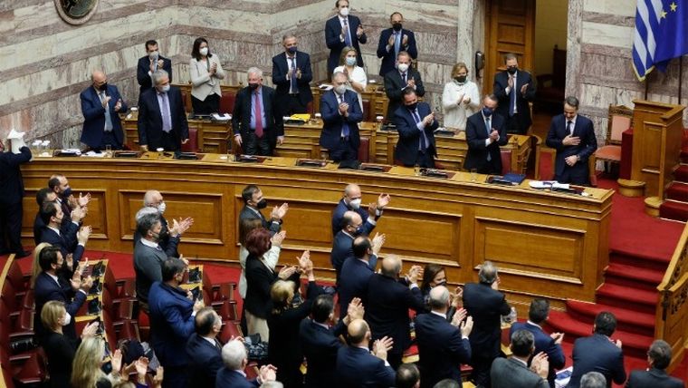 Απορρίφθηκε η πρόταση δυσπιστίας του ΣΥΡΙΖΑ κατά της κυβέρνησης – 156 κατά, 142 υπέρ, 1 παρών