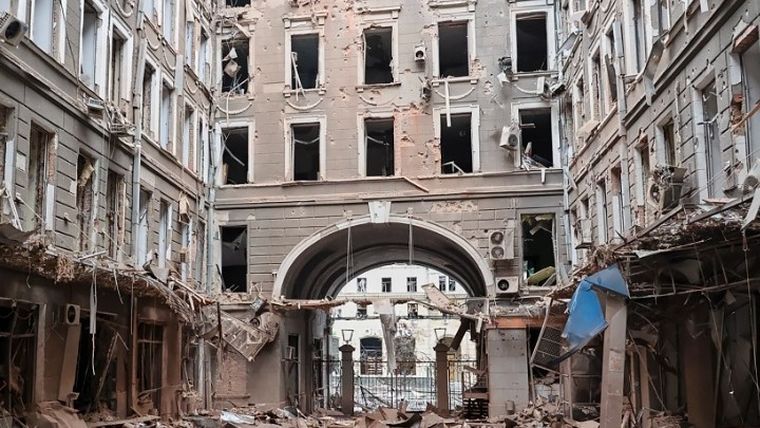 Ουκρανία: Νοσοκομείο παίδων καταστράφηκε από ρωσικές αεροπορικές επιδρομές στη Μαριούπολη
