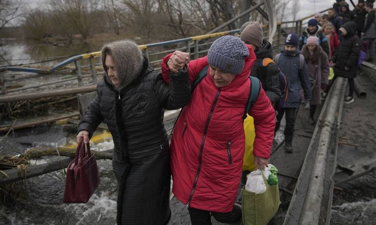 Ανοίγουν «ανθρωπιστικοί διάδρομοι» από το Κίεβο και άλλες 4 πόλεις