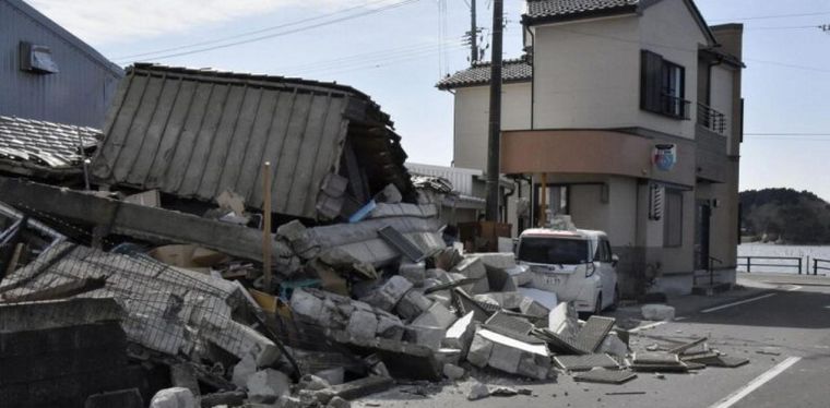 Ιαπωνία: Τουλάχιστον 4 νεκροί και χιλιάδες νοικοκυριά χωρίς ρεύμα από τον σεισμό των 7,4 ρίχτερ