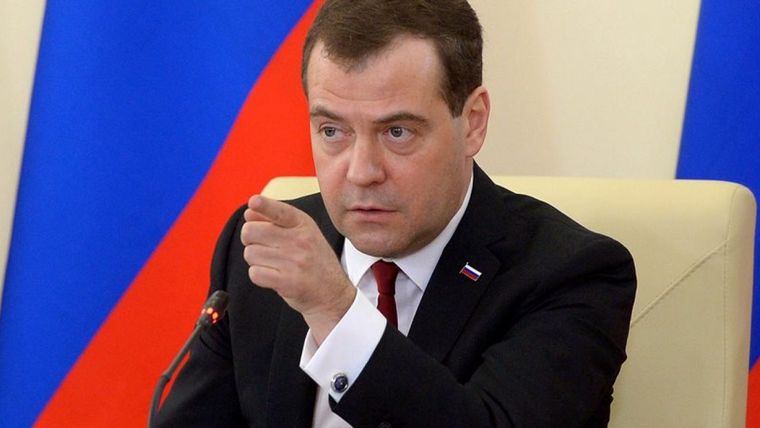 Μεντβέντεφ: Η Ρωσία θα βάλει τους εχθρούς της στη θέση τους