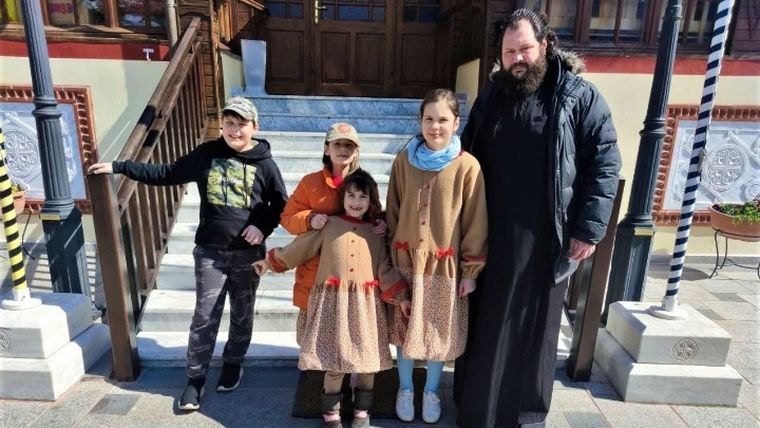 Πατήρ Andriy: Ταξίδι σωτηρίας από το Κίεβο στο Καλοχώρι