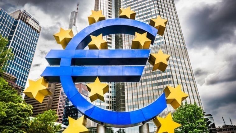 Ρευστότητα στις ελληνικές τράπεζες έως το 2024 θα παράσχει η ΕΚΤ