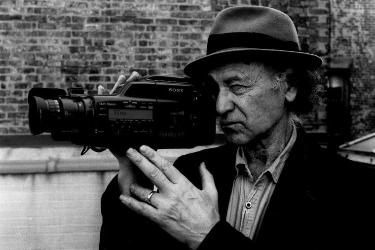 Έκθεση στη Νέα Υόρκη για τον πρωτοπόρο κινηματογραφιστή Γιόνας Μέκας