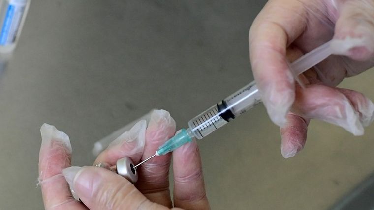 Η Σουηδία ξεκινάει τη χορήγηση 4ης δόσης εμβολίου στους άνω των 65