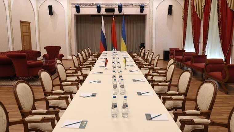 Συνεχίζονται μέσω τηλεδιάσκεψης οι διαπραγματεύσεις Ουκρανίας-Ρωσίας