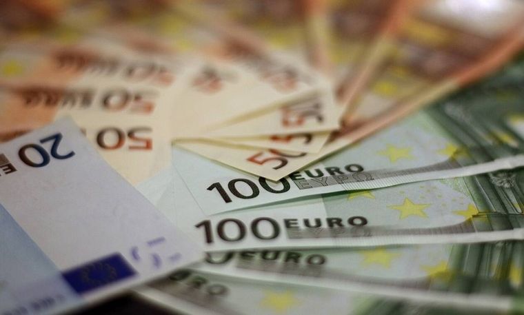 Στα 5,8 δισ. ευρώ η ζήτηση για το 7ετές ομόλογο