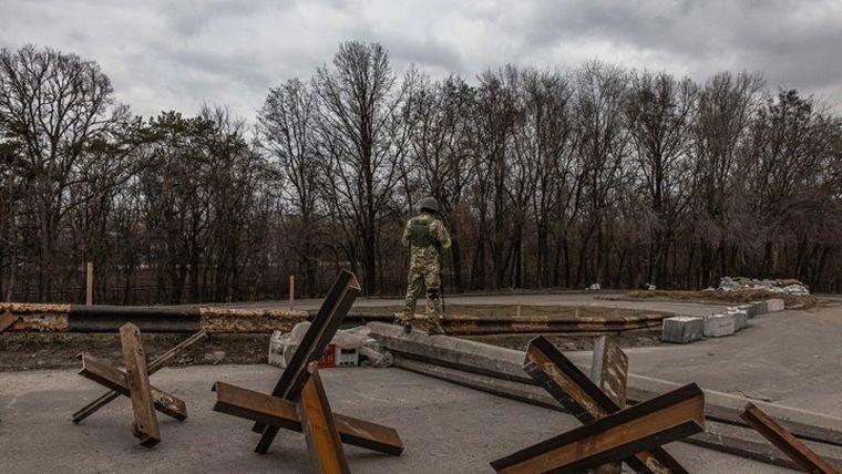 Οι ουκρανικές δυνάμεις βομβάρδισαν ρωσικό χωριό