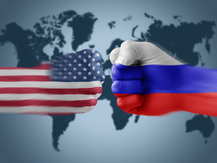 Η Μόσχα απειλεί τη Δύση με σύγκρουση