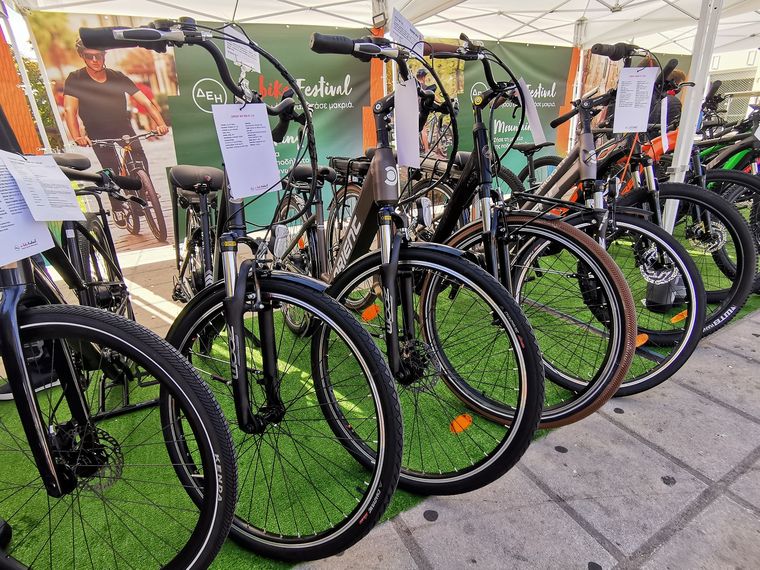 Στην πλατεία Συντάγματος, το 1o φεστιβάλ αποκλειστικά για ηλεκτρικά ποδήλατα