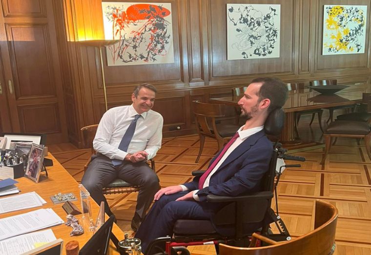 Ο Στέλιος Κυμπουρόπουλος συνάντησε τον Πρωθυπουργό με αφορμή την Ευρωπαϊκή Ημέρα Ανεξάρτητης Διαβίωσης