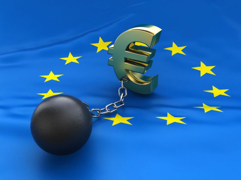 ΕΕ: Με το «γάντι» προειδοποιεί τα κράτη με υψηλό χρέος
