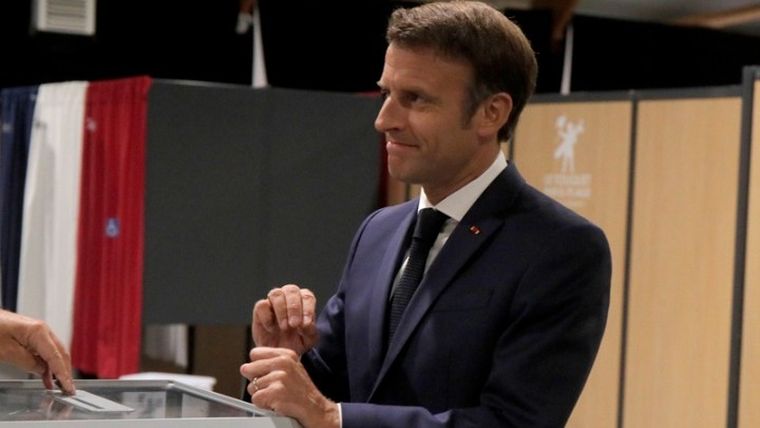 Βουλευτικές εκλογές Γαλλία: Τα διλήμματα του Γάλλου προέδρου