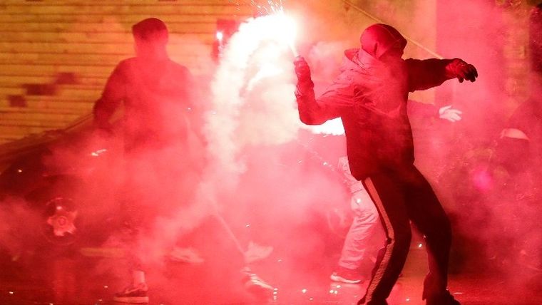 Επεισόδια στη Θεσσαλονίκη, μετά από καταγγελίες για υπαίθριο πάρτι