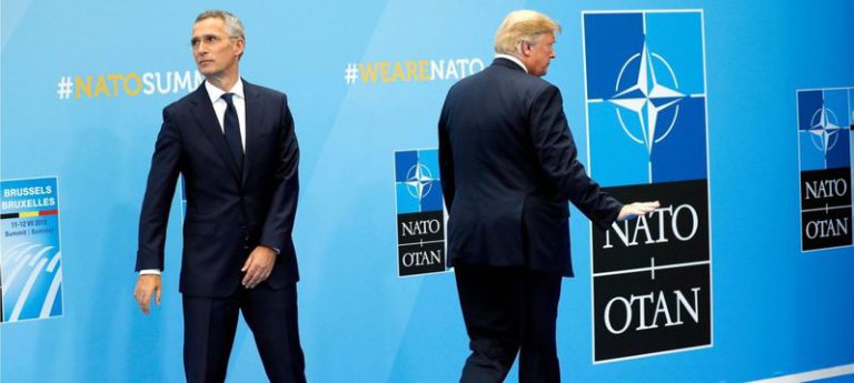 Francis Fukuyama: Ο Τραμπ θα  βγάλει τις ΗΠΑ από το ΝΑΤΟ για  να λειτουργήσει ως σύμμαχος του Πούτιν