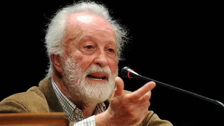 Πέθανε ο εμβληματικός δημοσιογράφος και «δημιουργός» της La Repubblica, σε ηλικία 98 ετών