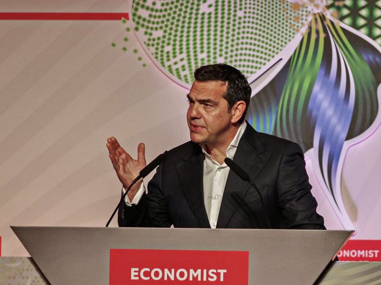 Τσίπρας: Ίσως στο επόμενο συνέδριο του Economist μιλήσω με διαφορετική ιδιότητα