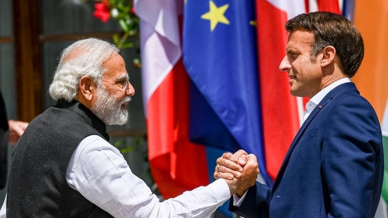 Γαλλία και Ινδία θέλουν να «συνεργαστούν για να λάβει τέλος ο πόλεμος» στην Ουκρανία