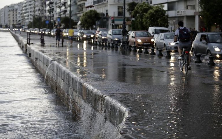 Μήνυμα από το 112 για επικίνδυνα καιρικά φαινόμενα στη Θεσσαλονίκη το επόμενο 48ωρο