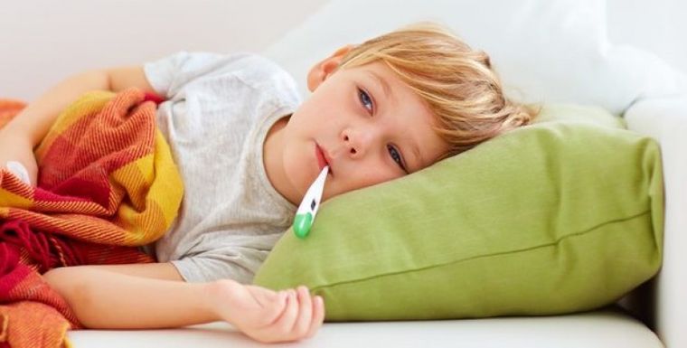 Τα ανεμβολίαστα παιδιά έχουν μεγαλύτερο κίνδυνο για μακρά Covid-19