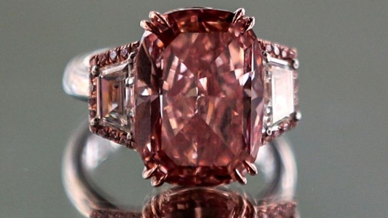 Σχεδόν 58 εκατ. δολάρια πουλήθηκε το ροζ διαμάντι “Williamson Pink Star” σε δημοπρασία