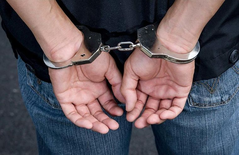 Συνελήφθη για κατοχή ναρκωτικών ο πατέρας της 12χρονης