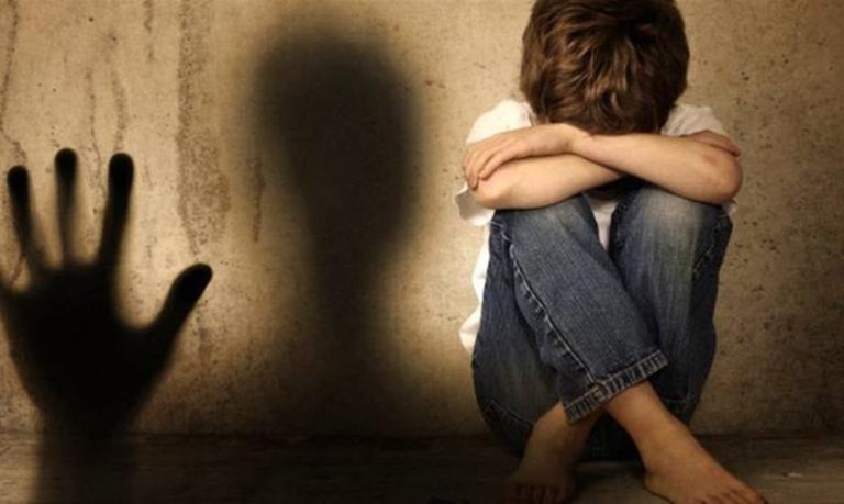 Ο εφιάλτης της παιδικής κακοποίησης στην Ελλάδα