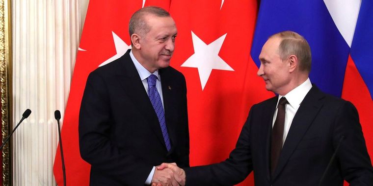 Ρωσία-Τουρκία-G20: Η Μόσχα ακάθεκτη προωθεί τη συνεργασία της σε αέριο και σιτηρά με την Αγκυρα