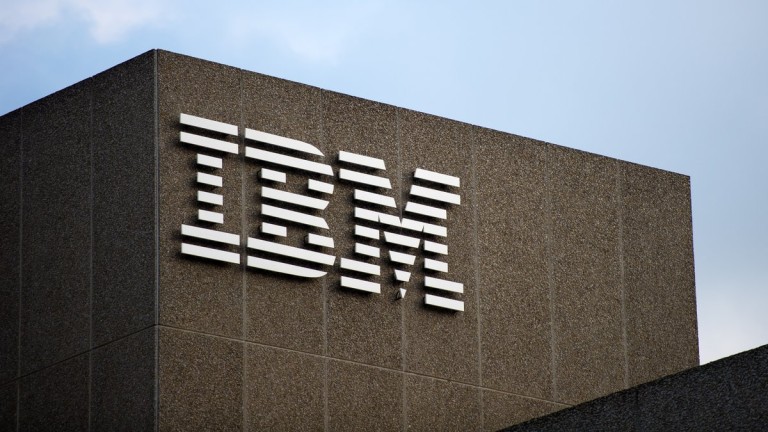 Η IBM καταργεί πάνω από 3.000 θέσεις εργασίας στις ΗΠΑ