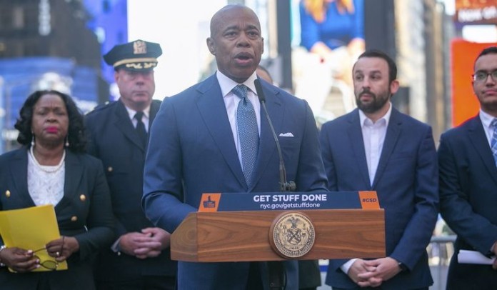 Δήμαρχος Νέας Υόρκης: «Δεν υπάρχει χώρος» για άλλους μετανάστες