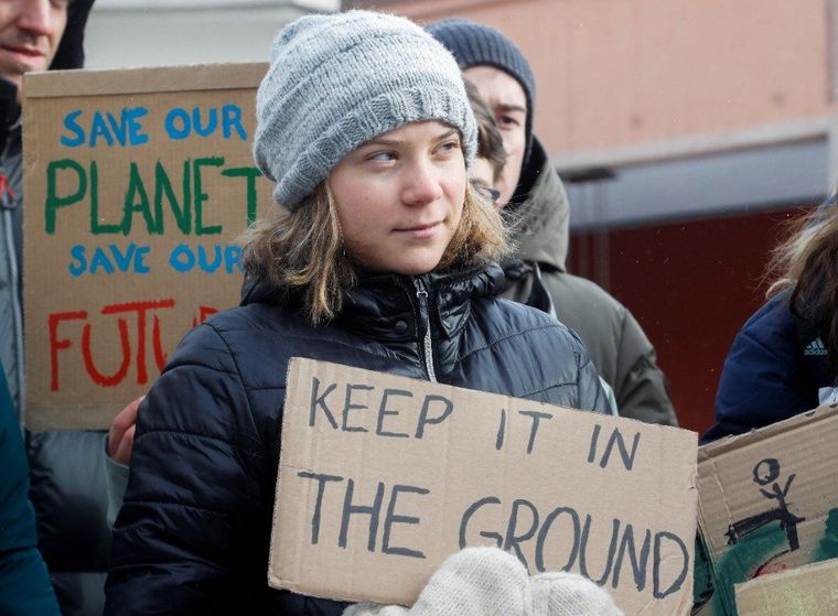 Γκρέτα Τούνμπεργκ: Κρατείστε τα ορυκτά καύσιμα στο έδαφος