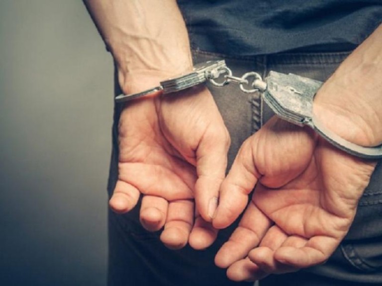 Κορωπί: Σύλληψη 29χρονου που πυροβόλησε κατά την αλλαγή του χρόνου
