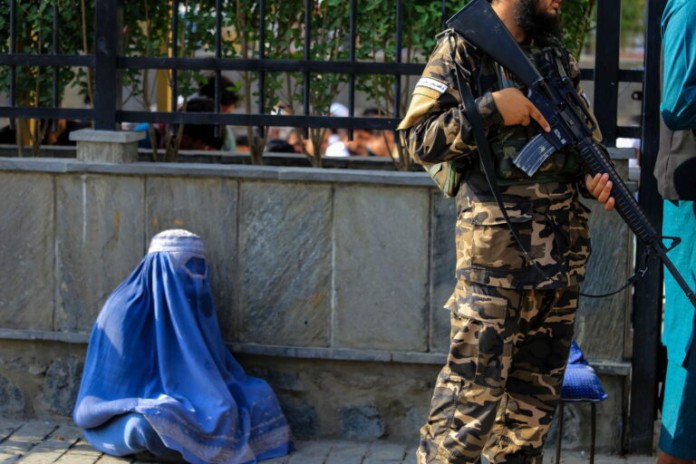 Η περαιτέρω περιστολή των δικαιωμάτων των γυναικών από τη de facto κυβέρνηση των Ταλιμπάν και η συνεπακόλουθες