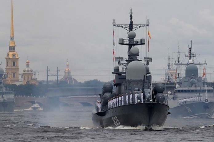 Ιταλία: «Κίνδυνος επεισοδίου» λόγω της επιθετικής παρουσίας του ρωσικού στόλου στη Μεσόγειο