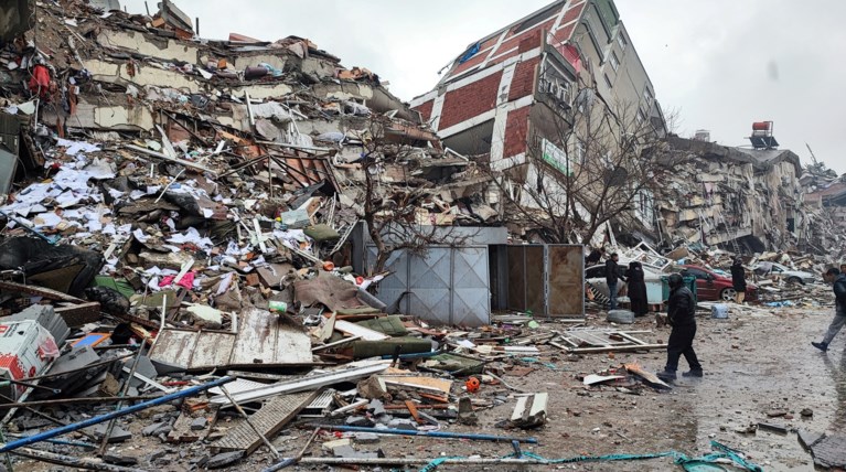 Ένα μήνα μετά τον σεισμό, περισσότεροι από 45.000 νεκροί και μια Τουρκία γεμάτη τραύματα