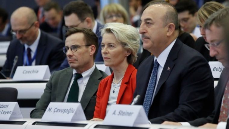Στήριξη 1 δισ. Ευρώ της ΕΕ στους σεισμόπληκτους της Τουρκίας