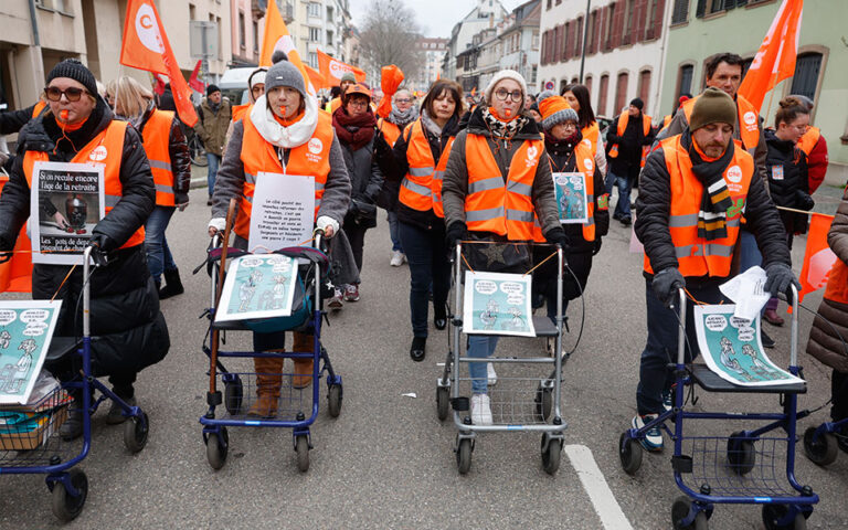 Στη Γαλλία νέες απεργίες για το συνταξιοδοτικό