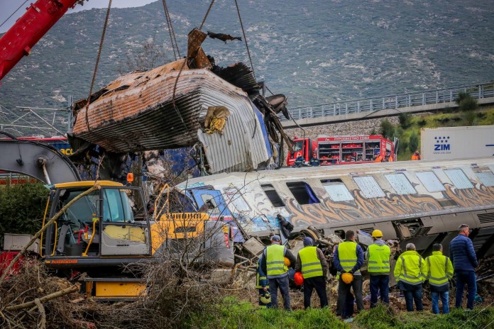 Ε.Ε: Οι εθνικές αρχές να διερευνήσουν τις συνθήκες για το τραγικό δυστύχημα στα Τέμπη