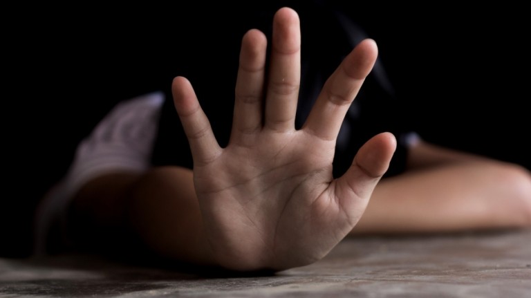 Ηράκλειο: Γνωστός ο λυράρης που κατηγορείται για βιασμό και μαστροπεία ανηλίκου, στο «κάδρο» κι ένας γιατρός