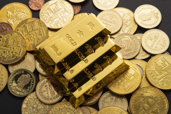  Η τιμή του χρυσού ξεπέρασε τα 2.000 δολάρια η ουγγιά