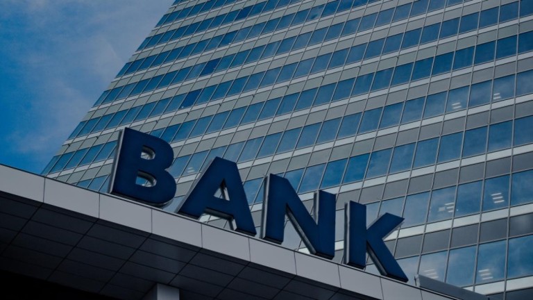 Πιθανή επανένταξη δανείων στις τράπεζες