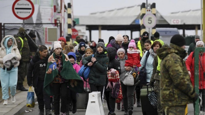 Το Κίεβο προειδοποίησε τους αμάχους να φύγουν από περιοχές που κατέχει η Ρωσία